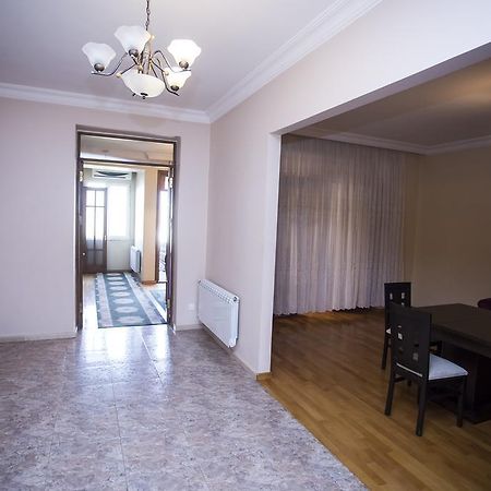 Batumi City Center Apartment מראה חיצוני תמונה